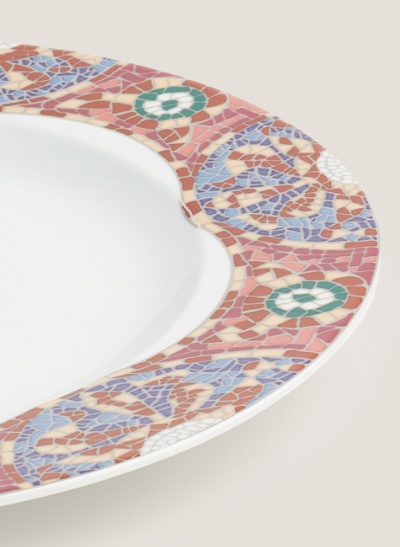 Plato decorado gaudí