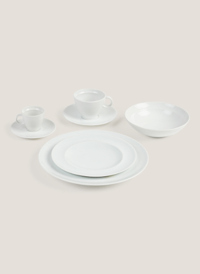 Vajilla blanca ala ancha