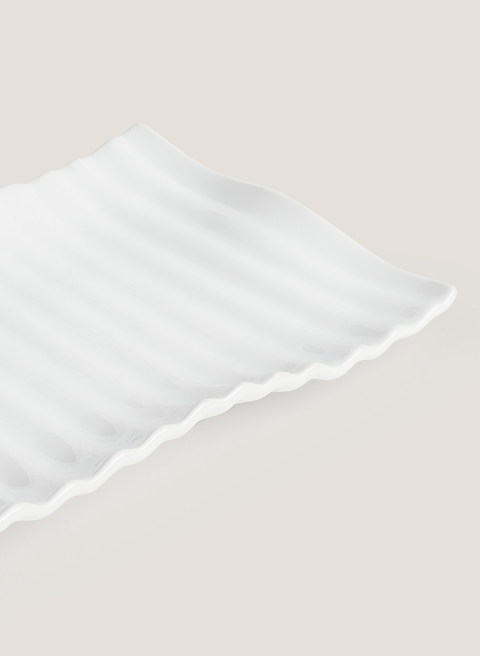 Fuente porcelana ondulada