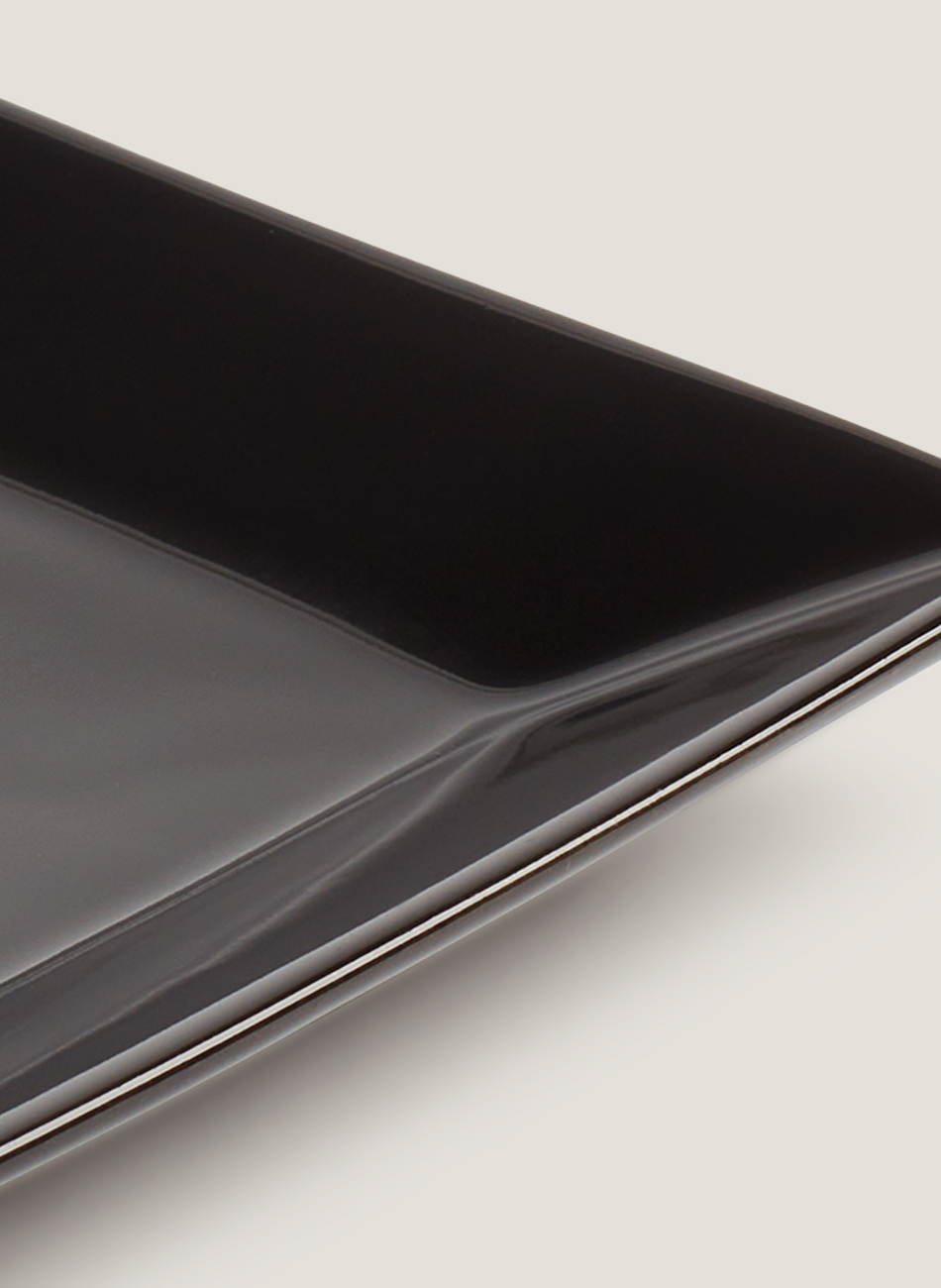 Plato tokyo blanco, negro y chocolate